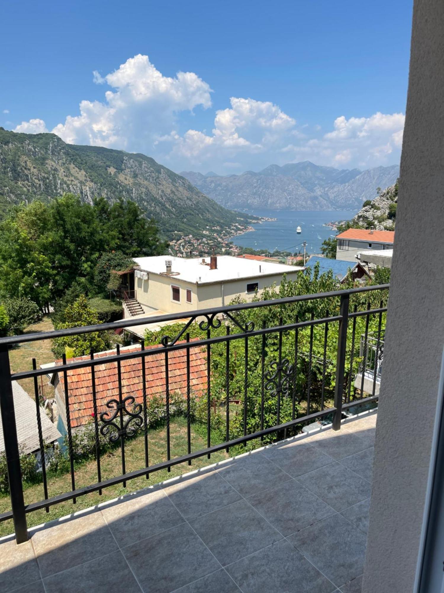 Apartment Perovic Kotor Exteriör bild